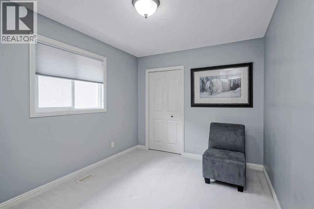 Single Family House for Sale in  Everwillow Park SW Evergreen Calgary 