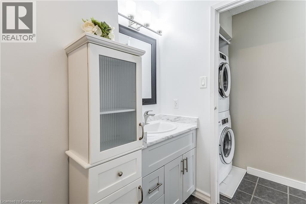 Photo 12 of 271 Eiwo Court Unit 306, Waterloo ON