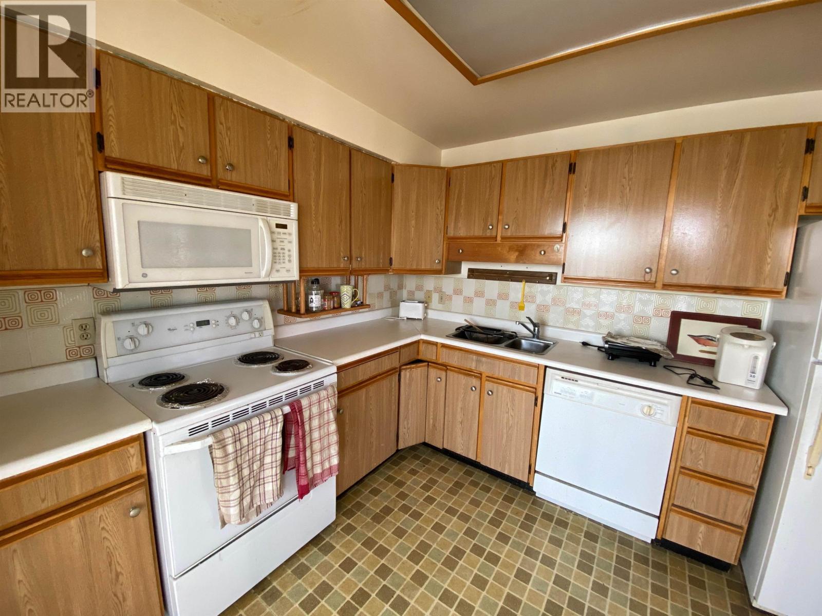 Photo 7 of 902 615 Belmont Street, New Westminster BC