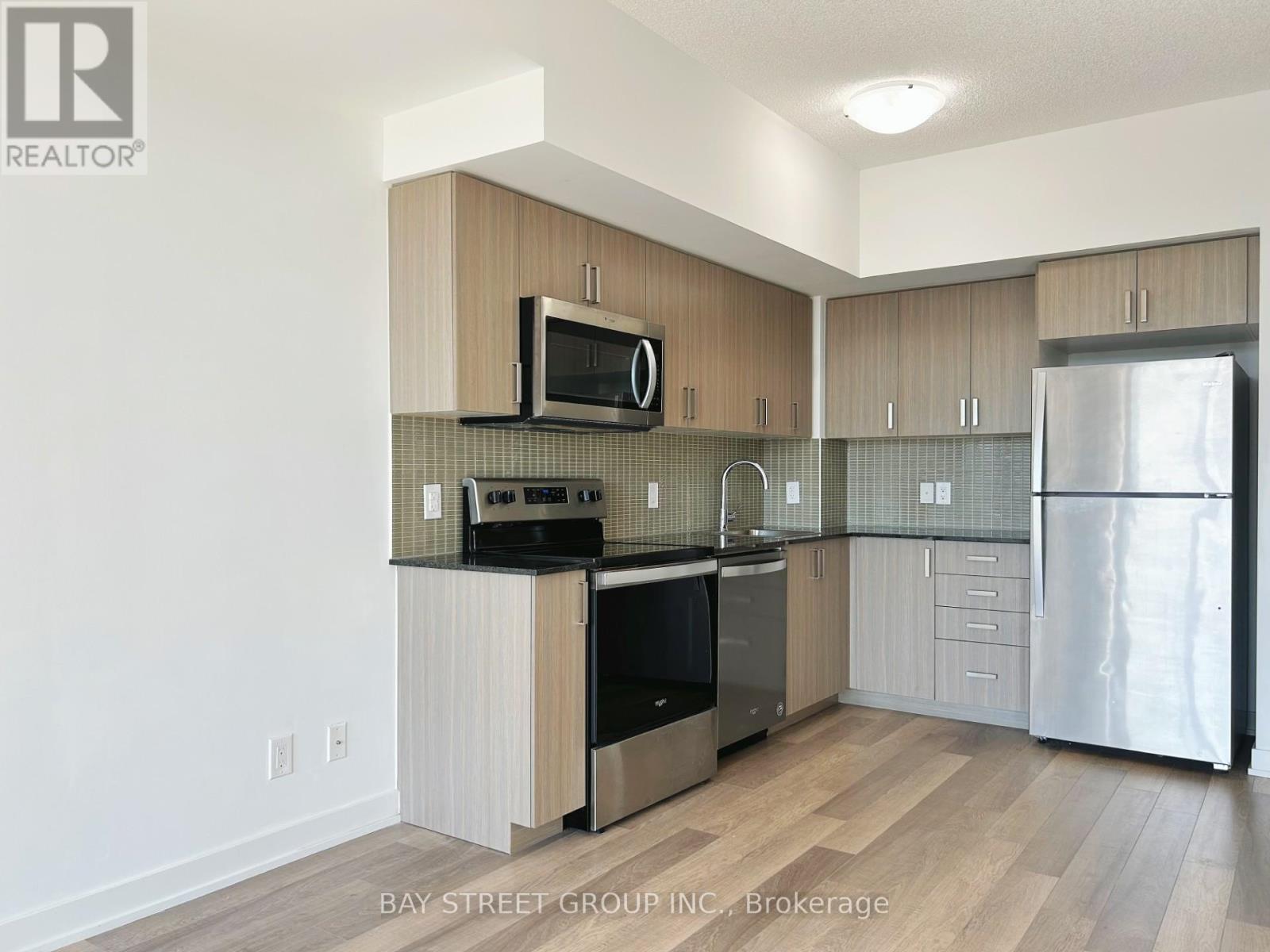 Photo 2 of 706 1603 Eglinton Avenue W, Toronto ON