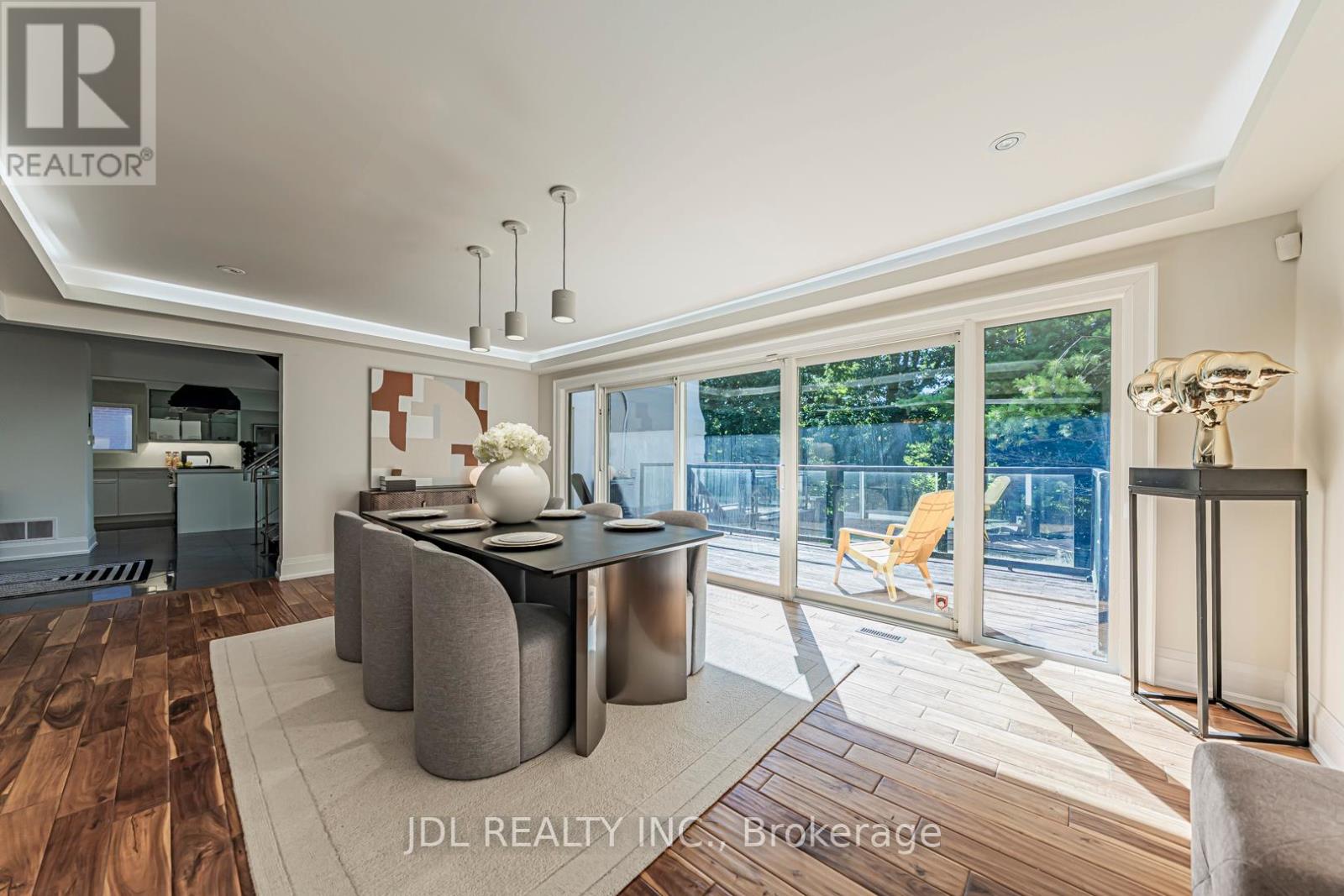 Photo 12 of 2431 Jarvis Street S, Mississauga ON