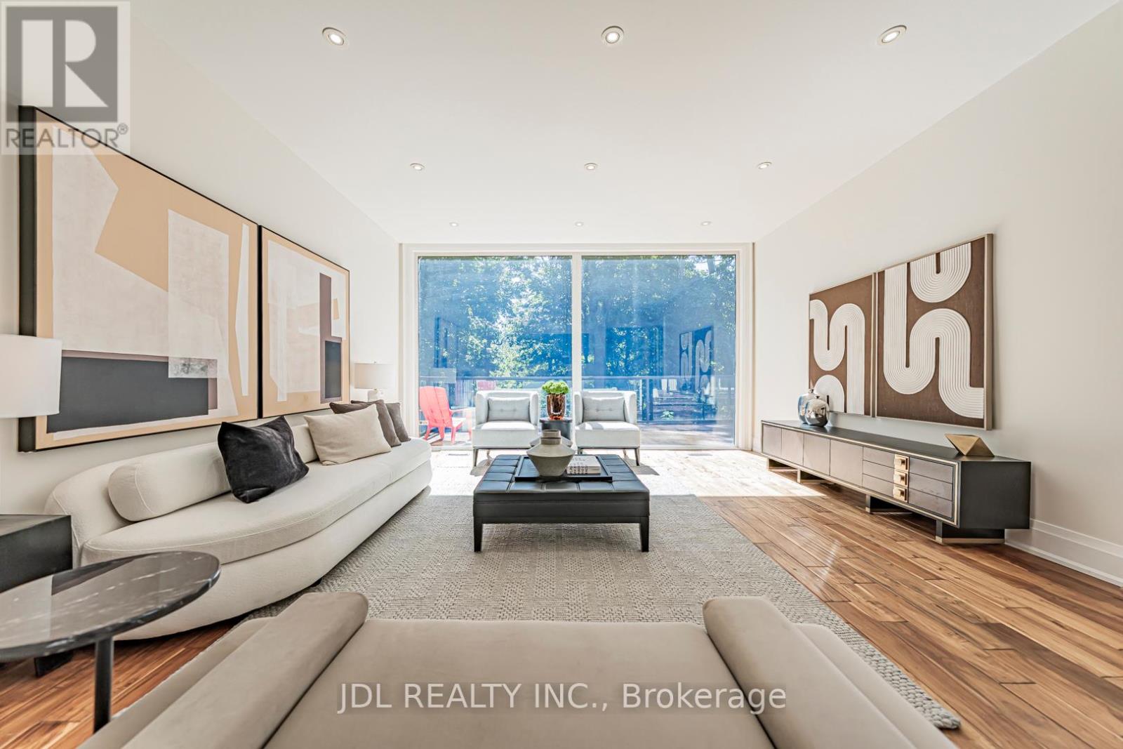 Photo 20 of 2431 Jarvis Street S, Mississauga ON