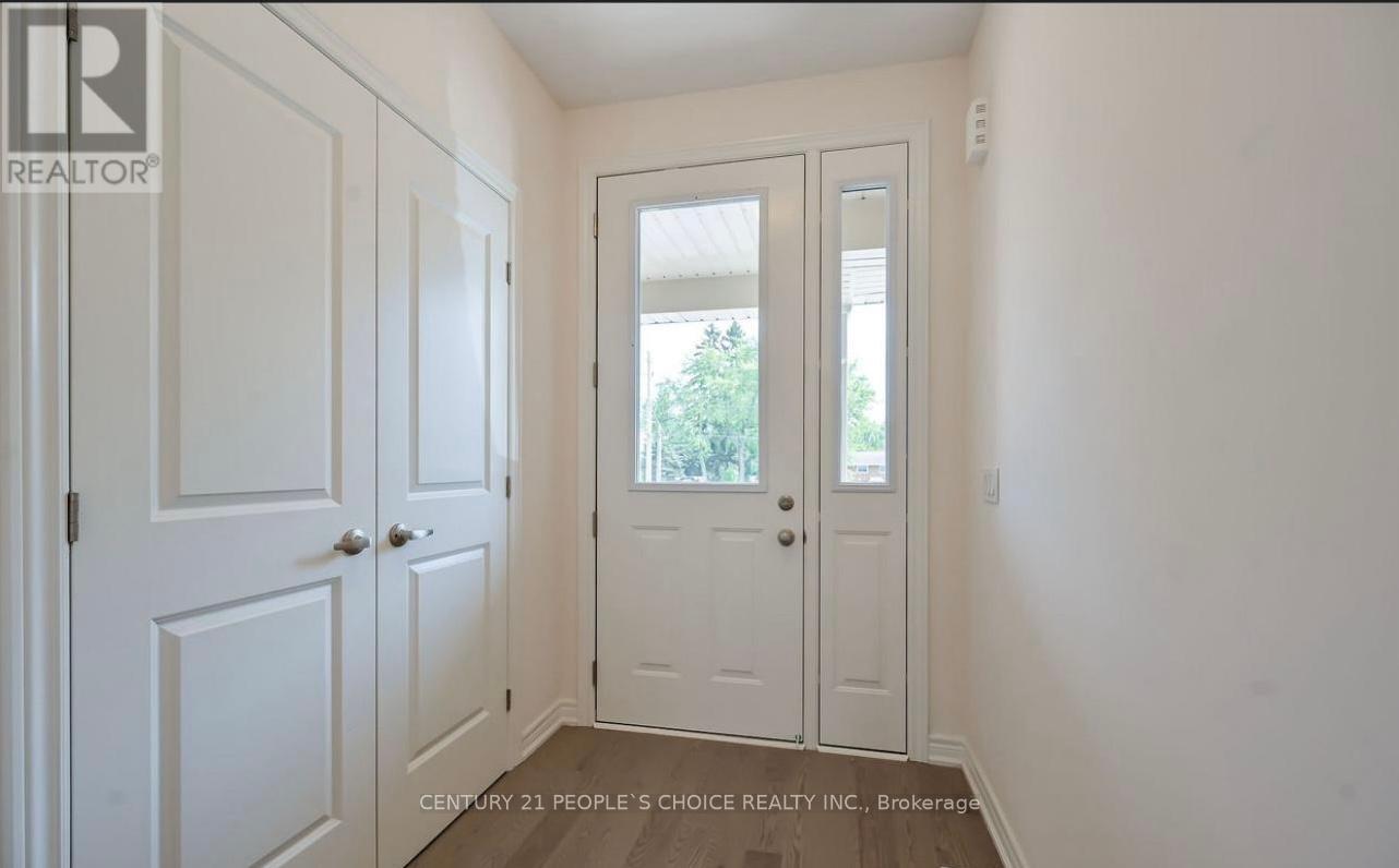 Photo 7 of 1091 Garner Road E, Hamilton ON