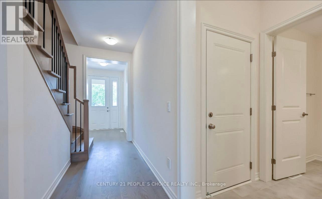 Photo 2 of 1091 Garner Road E, Hamilton ON