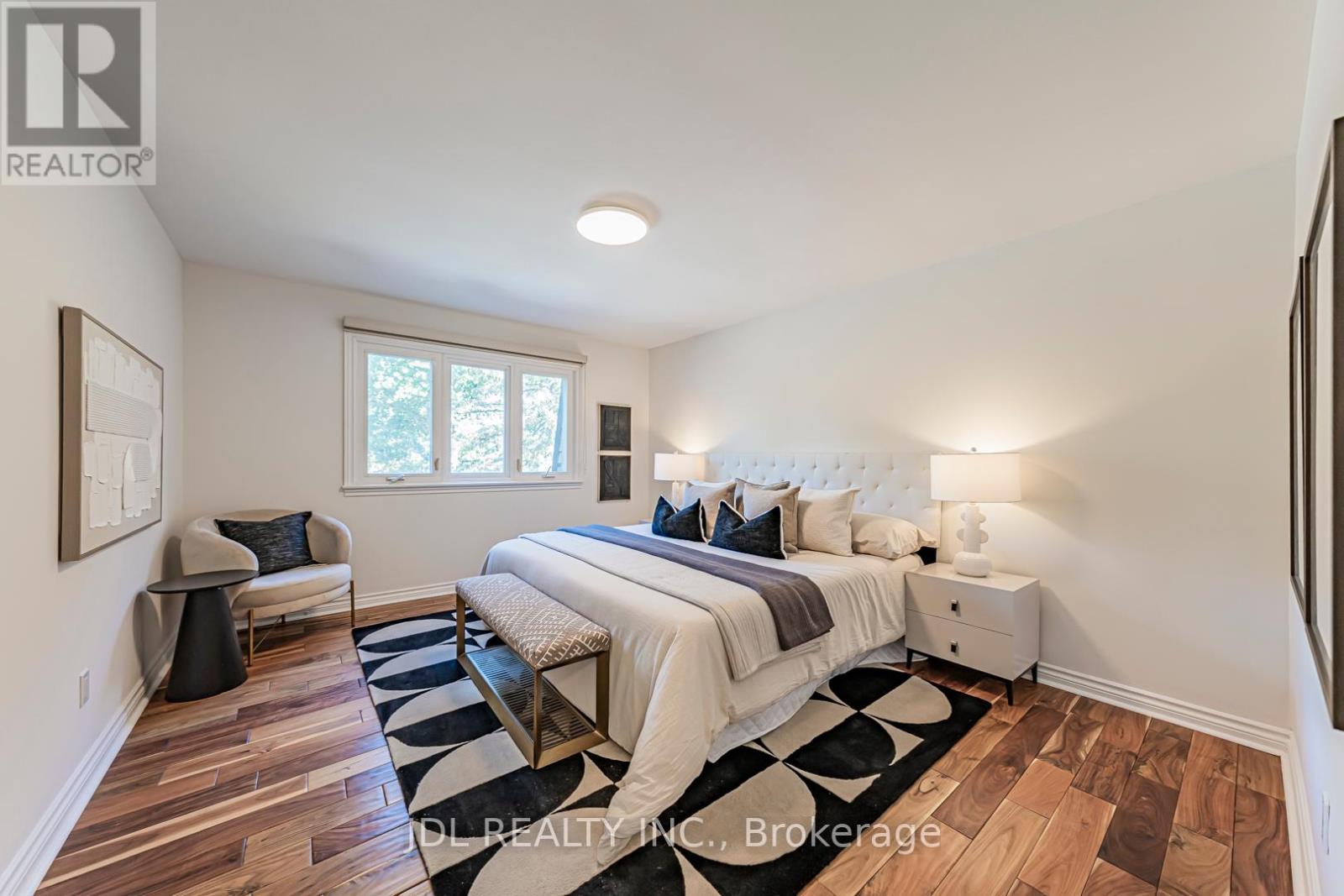 Photo 35 of 2431 Jarvis Street S, Mississauga ON