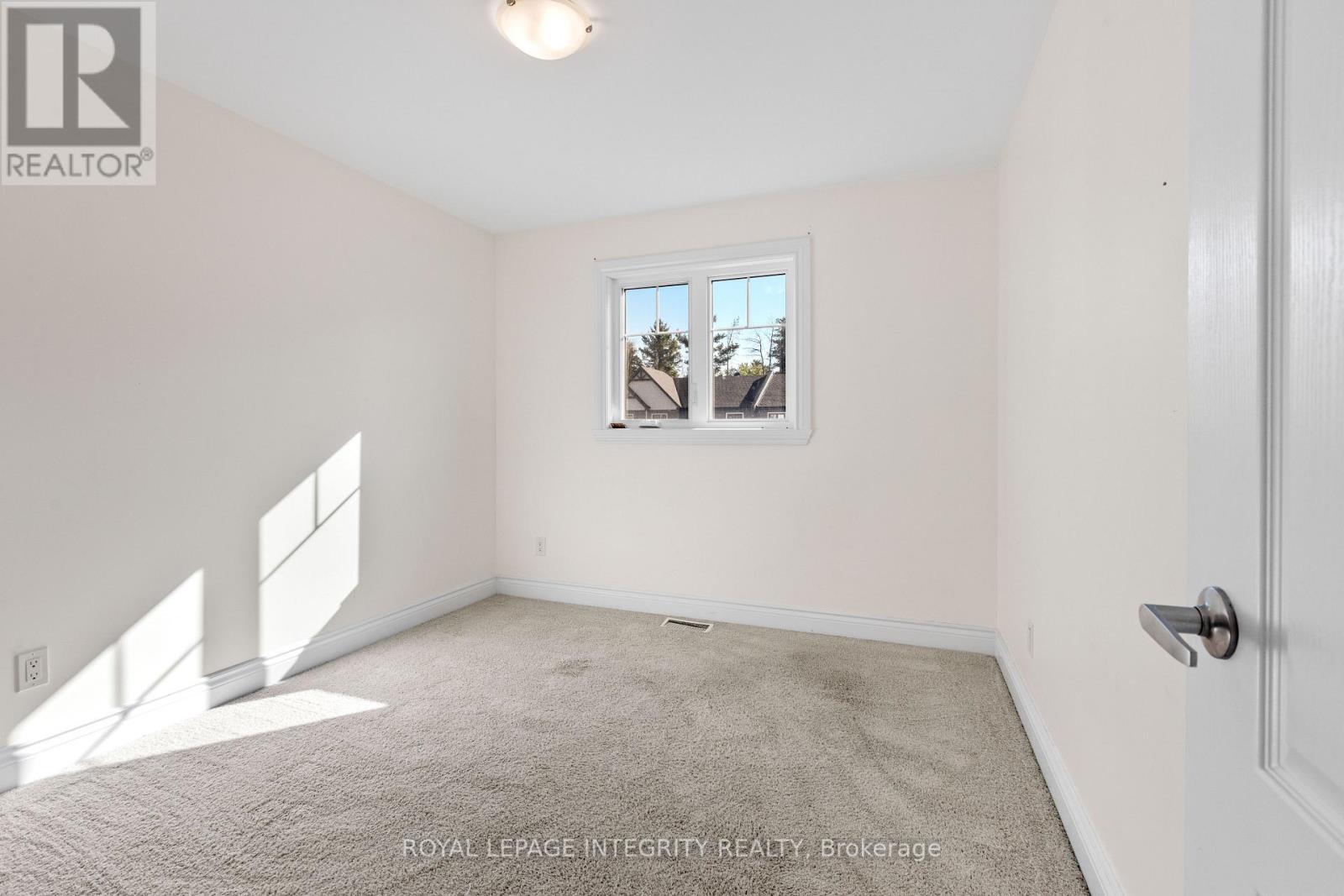 Photo 15 of 166 Dion Avenue, Clarencerockland ON