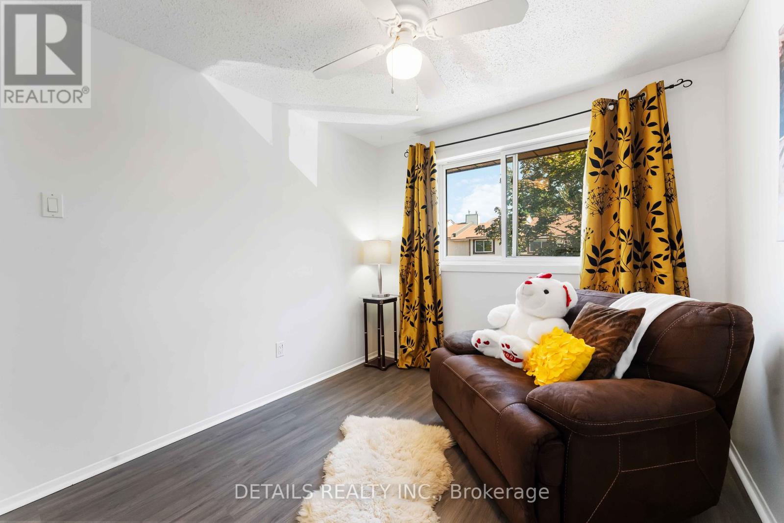 Photo 28 of 70 43 Stokes Crescent, Ottawa ON