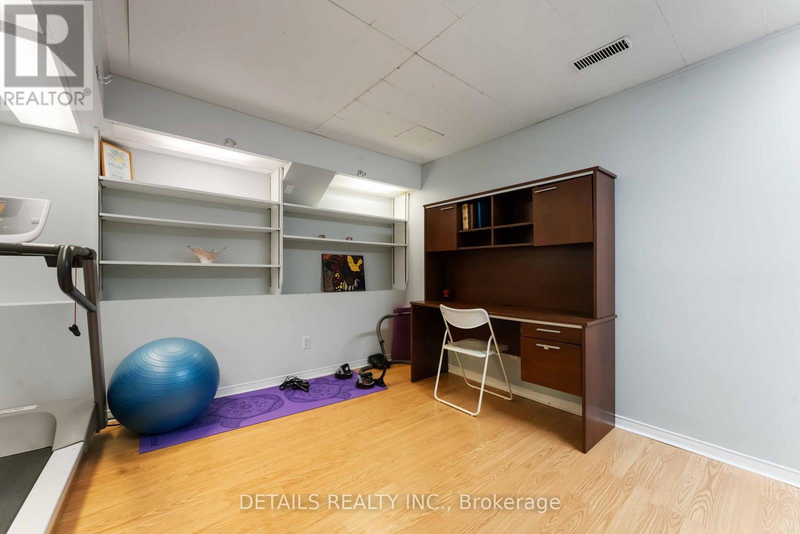 Photo 30 of 70 43 Stokes Crescent, Ottawa ON