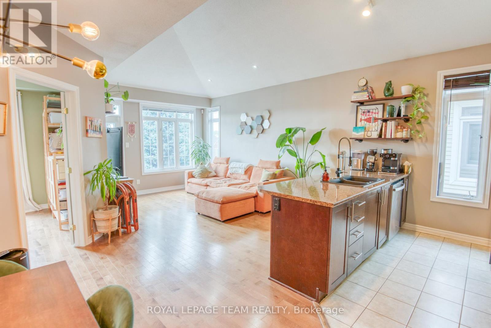 Photo 13 of 159 Eye Bright Crescent, Ottawa ON