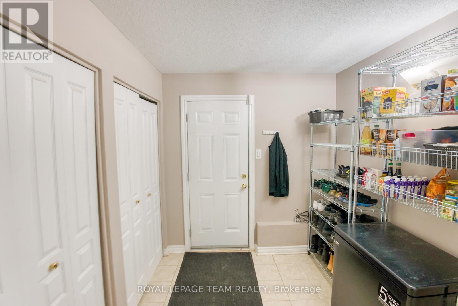 Photo 23 of 159 Eye Bright Crescent, Ottawa ON