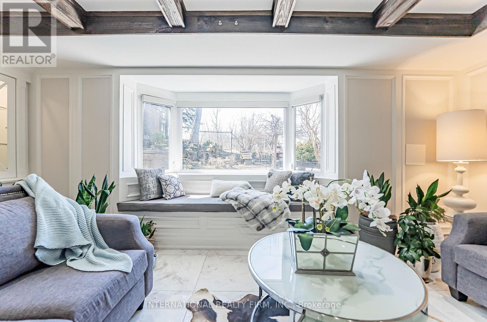 Photo 11 of 6 Penwood Crescent, Toronto ON