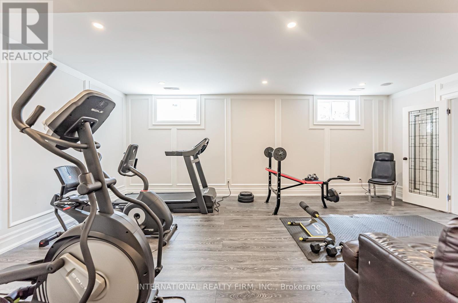 Photo 22 of 6 Penwood Crescent, Toronto ON