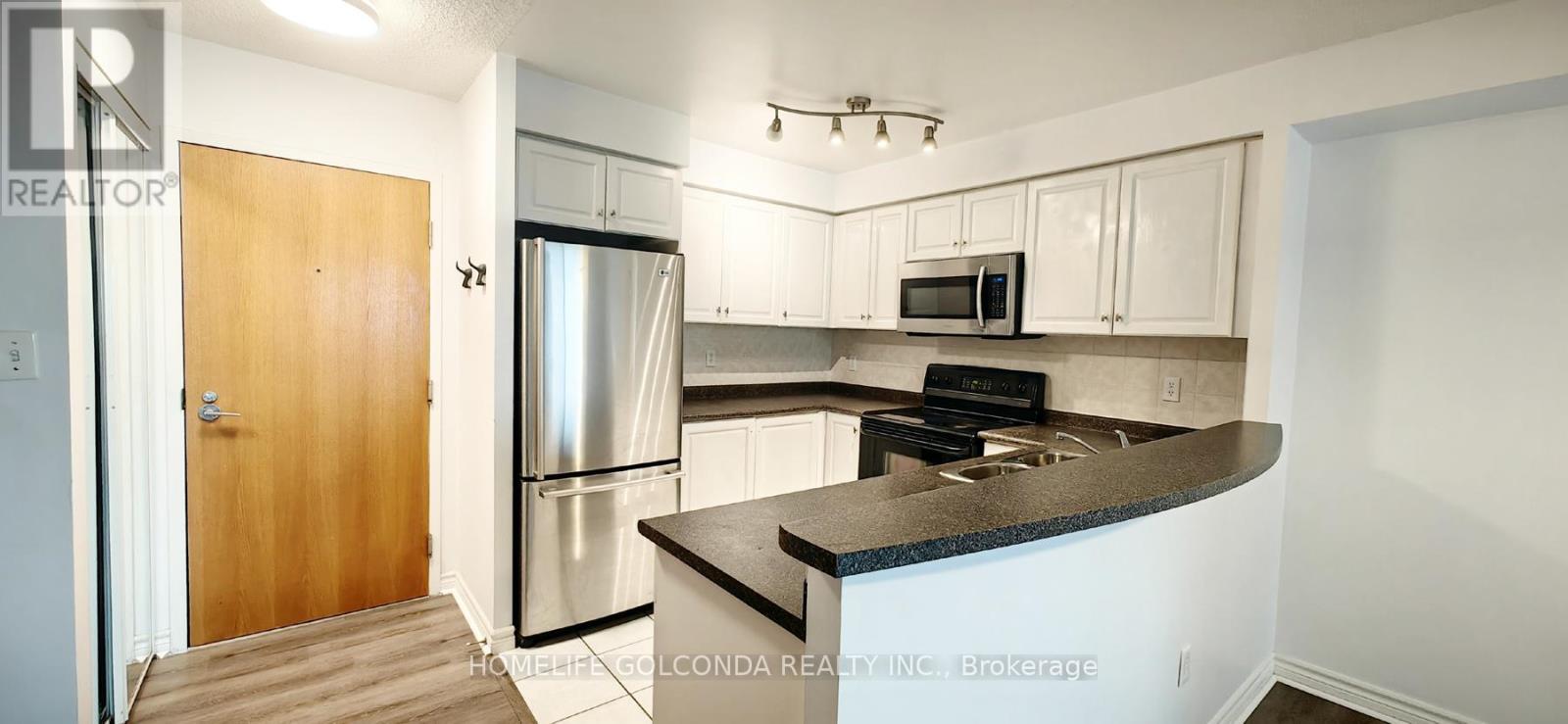 Photo 4 of 2306 7 Lorraine Drive, Toronto ON