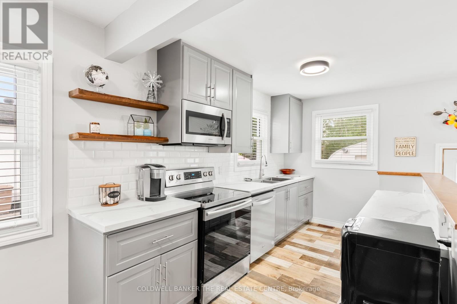 Photo 11 of 7 Leach Street, Orillia ON