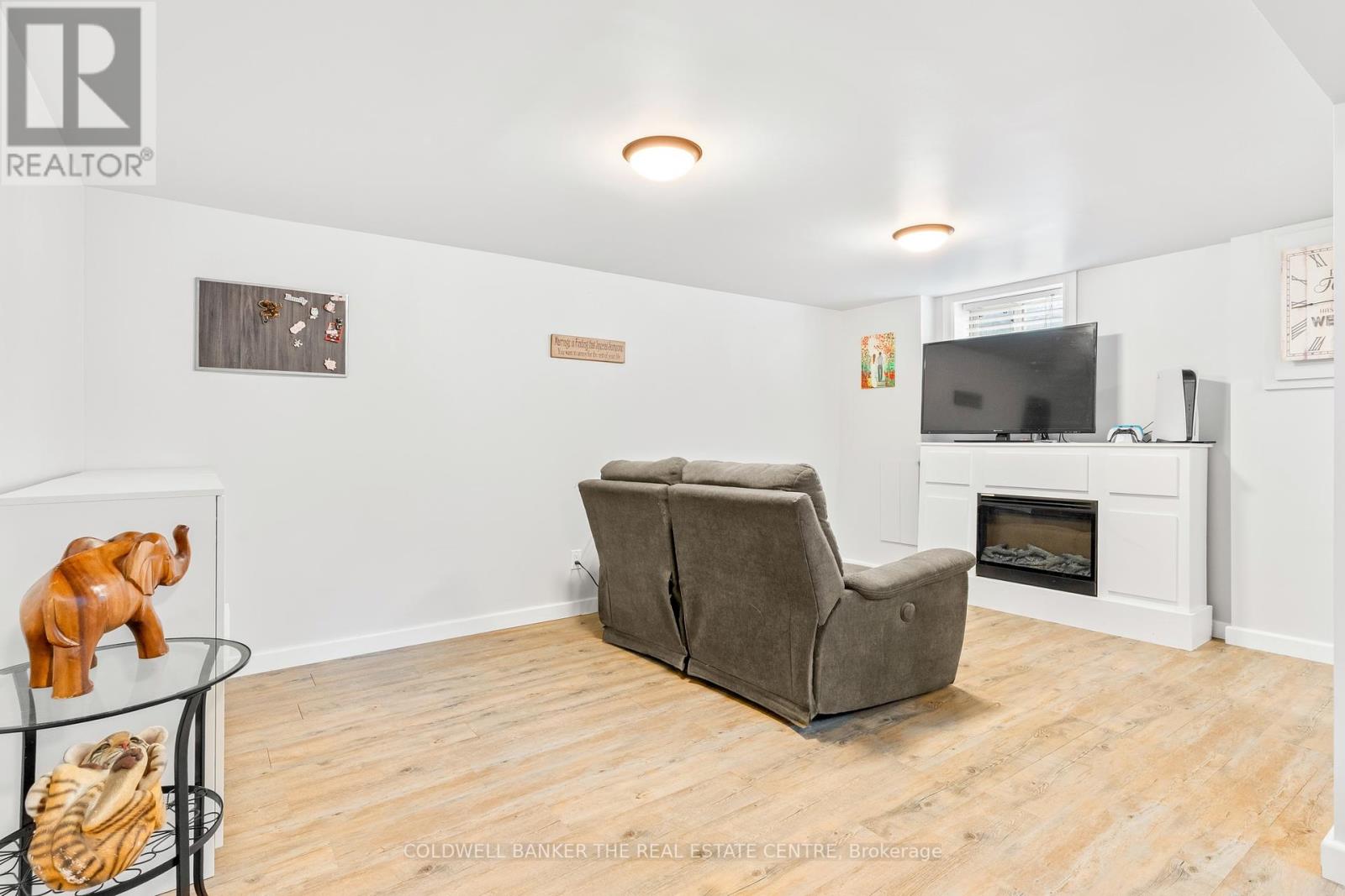 Photo 19 of 7 Leach Street, Orillia ON