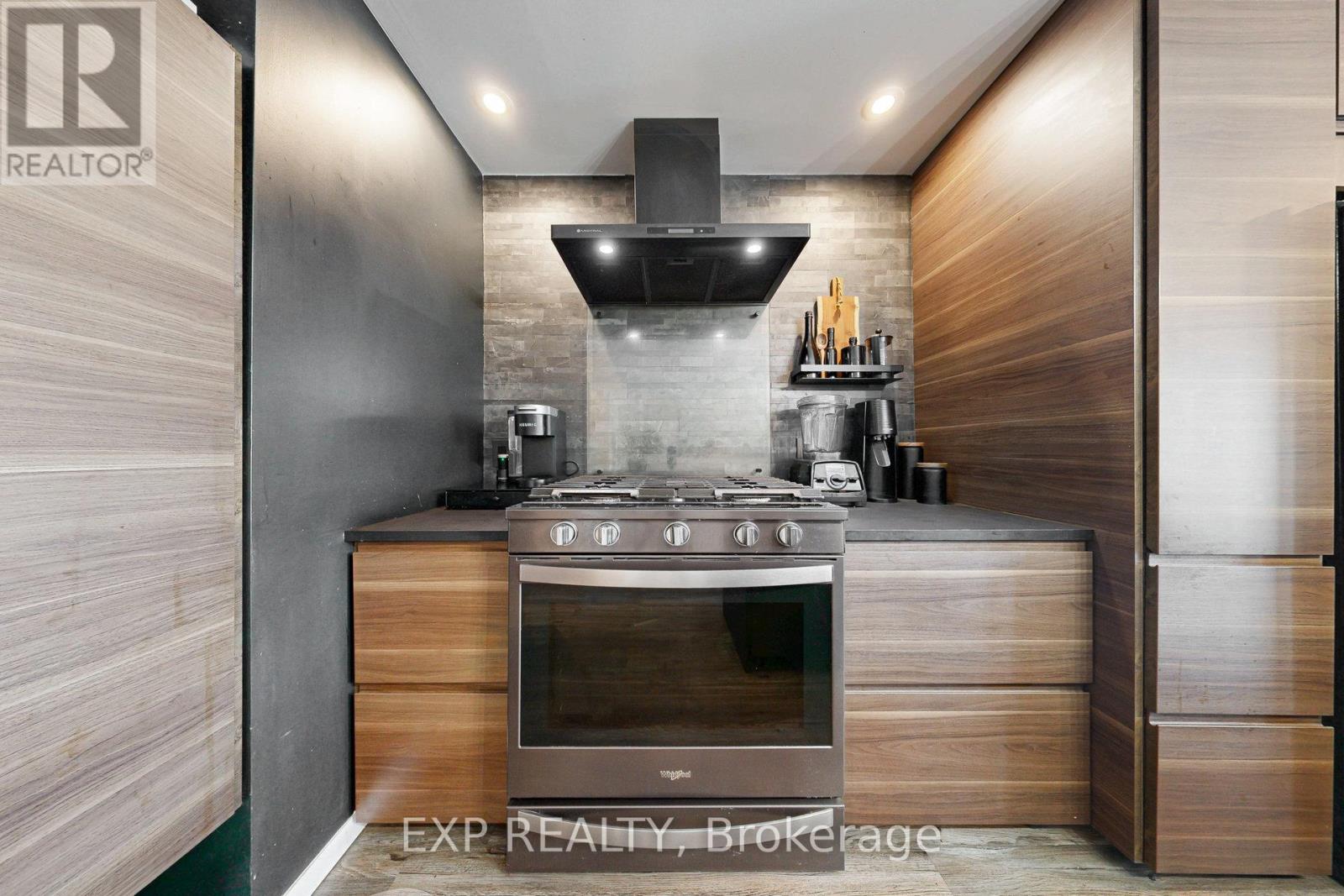 Photo 15 of 2 7 Brimley Road S, Toronto ON