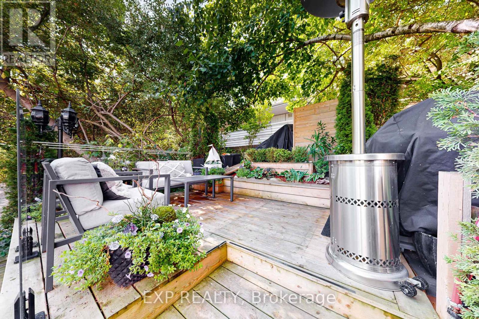 Photo 2 of 2 7 Brimley Road S, Toronto ON