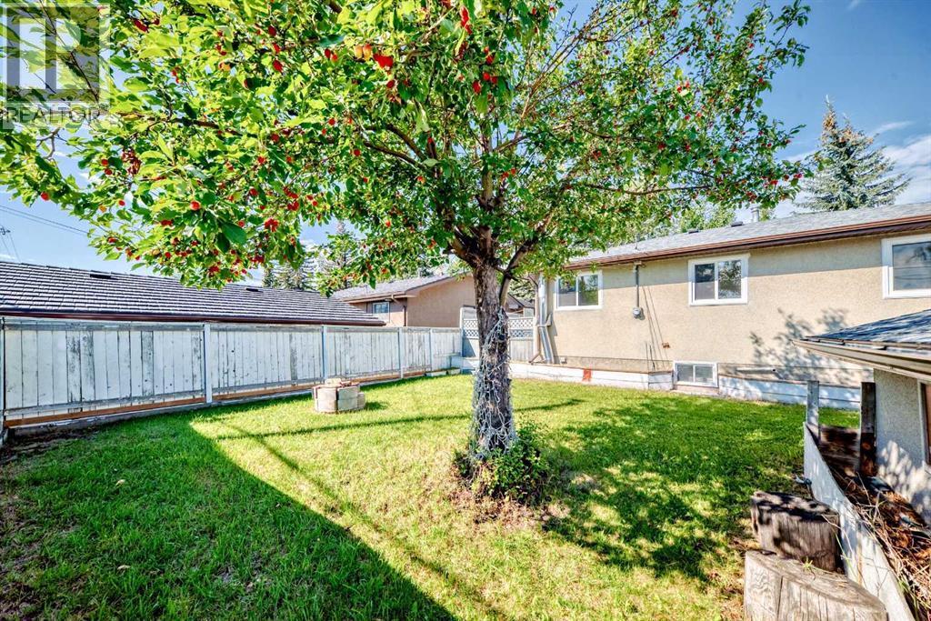 Single Family House Bungalow for Sale in   Street NE Thorncliffe Calgary 