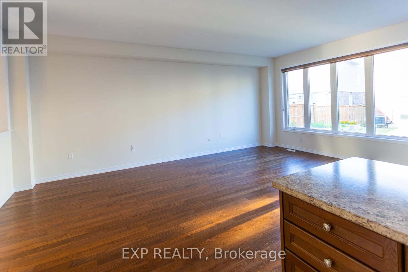 Photo 9 of 8005 Odell Crescent, Niagara Falls ON