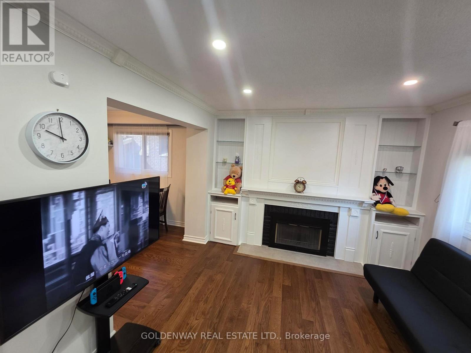 Photo 14 of 129 Major Buttons Drive, Markham ON
