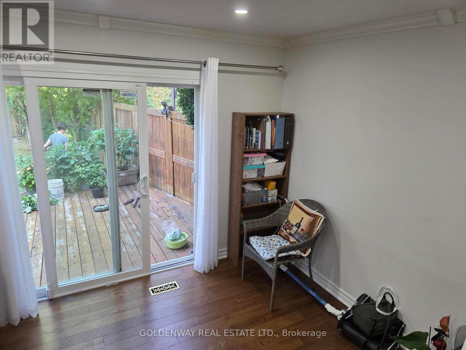 Photo 15 of 129 Major Buttons Drive, Markham ON