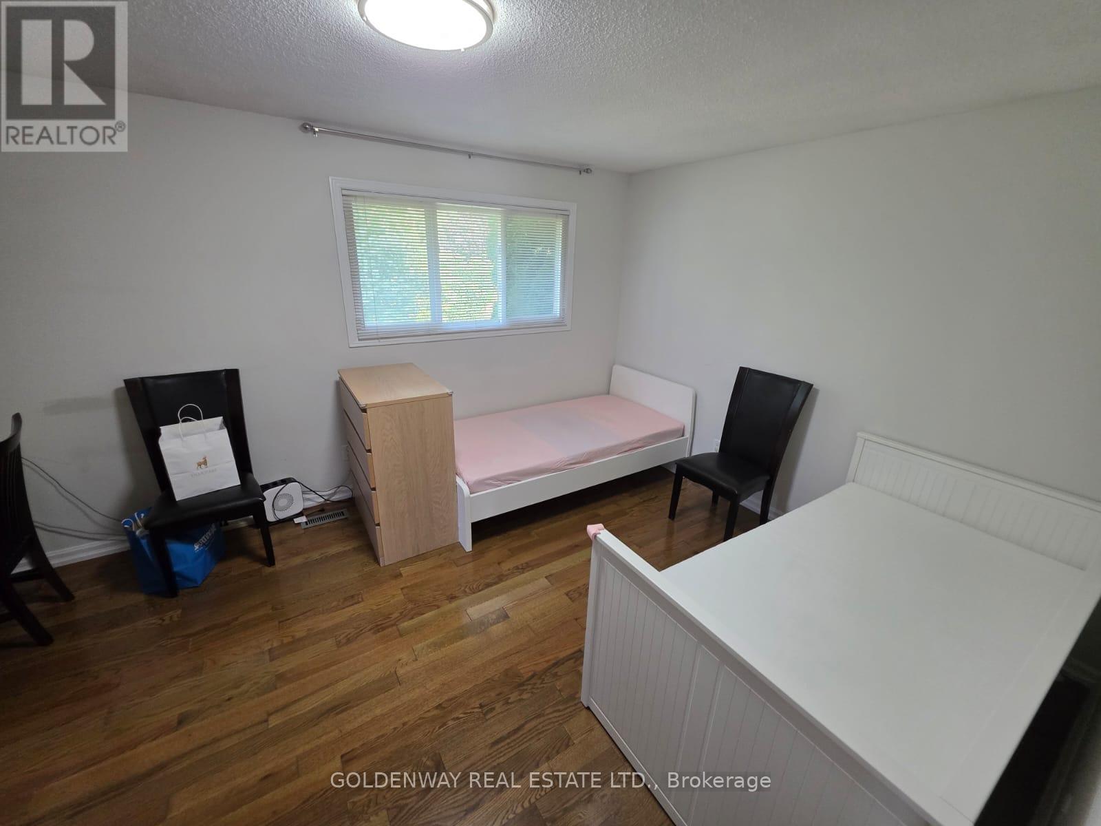 Photo 16 of 129 Major Buttons Drive, Markham ON