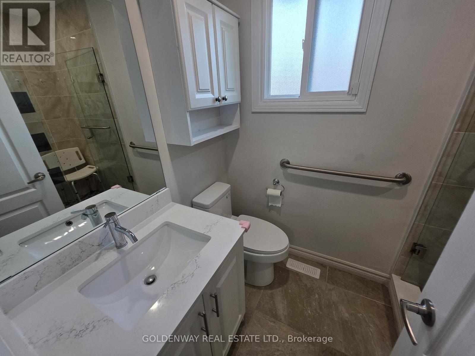 Photo 21 of 129 Major Buttons Drive, Markham ON