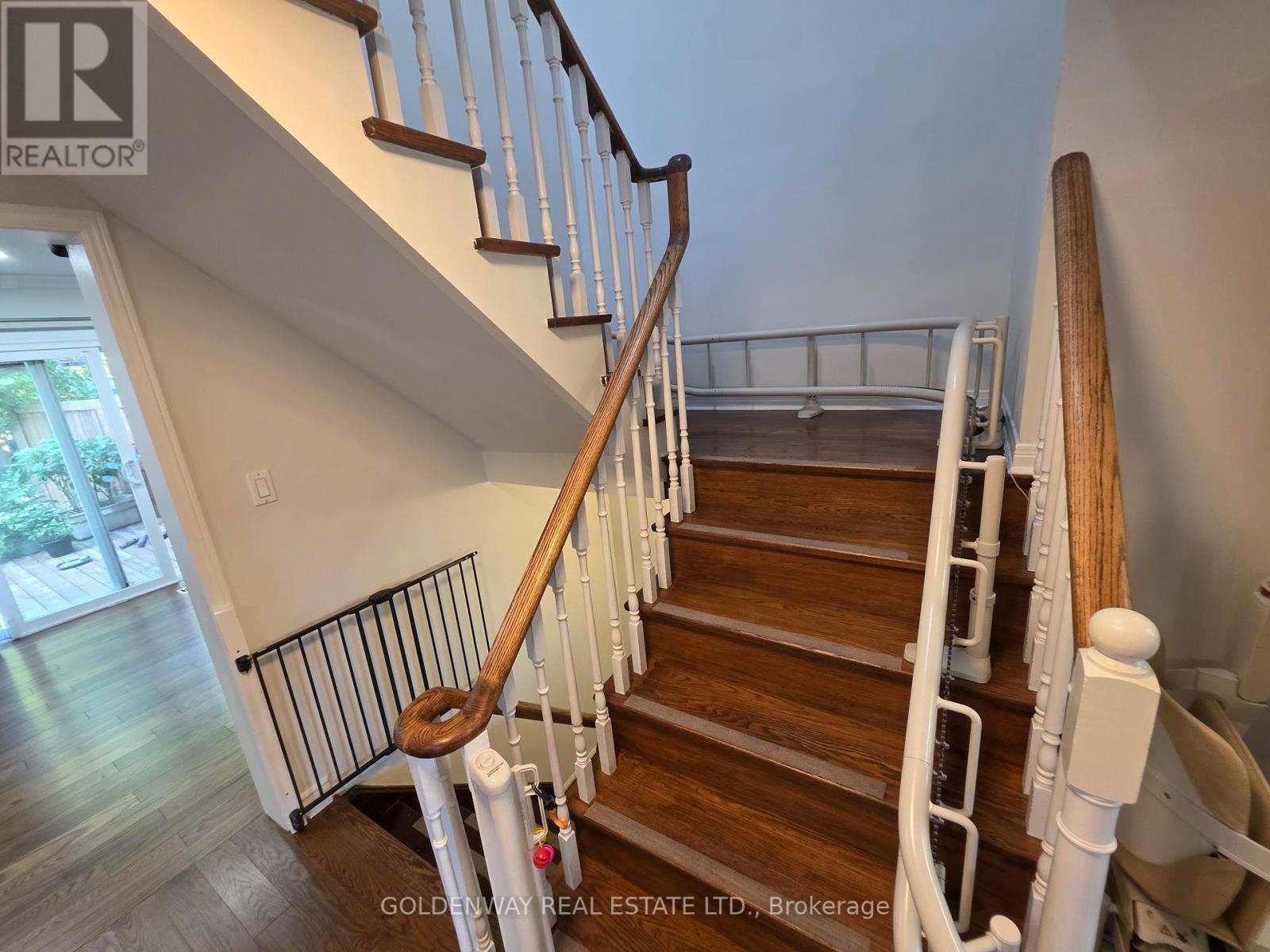 Photo 26 of 129 Major Buttons Drive, Markham ON
