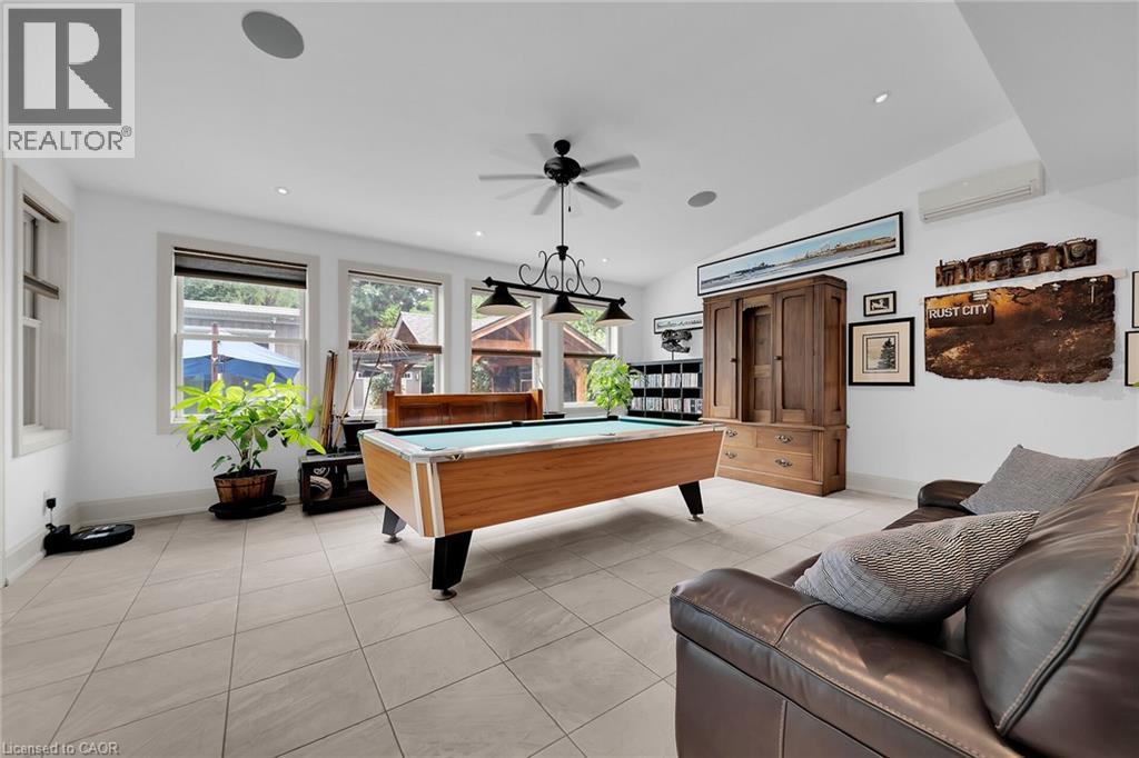 Photo 17 of 404 E Mountain Brow Boulevard E, Hamilton ON