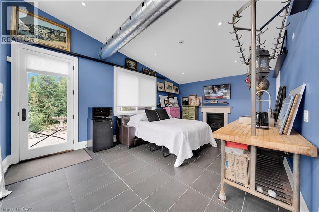 Photo 22 of 404 E Mountain Brow Boulevard E, Hamilton ON