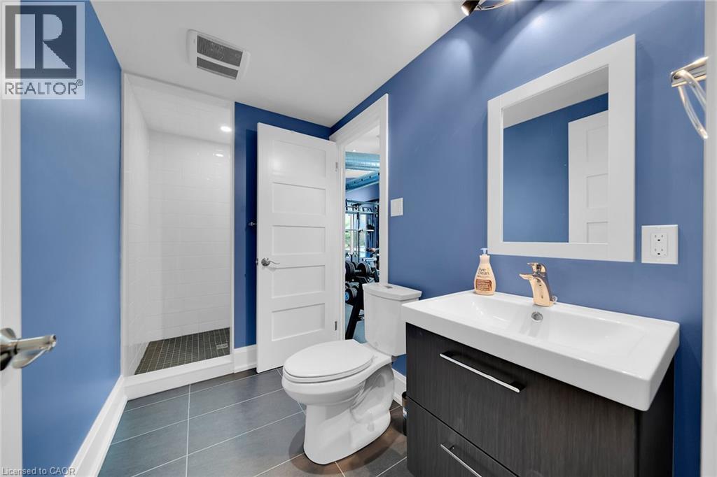Photo 44 of 404 E Mountain Brow Boulevard E, Hamilton ON