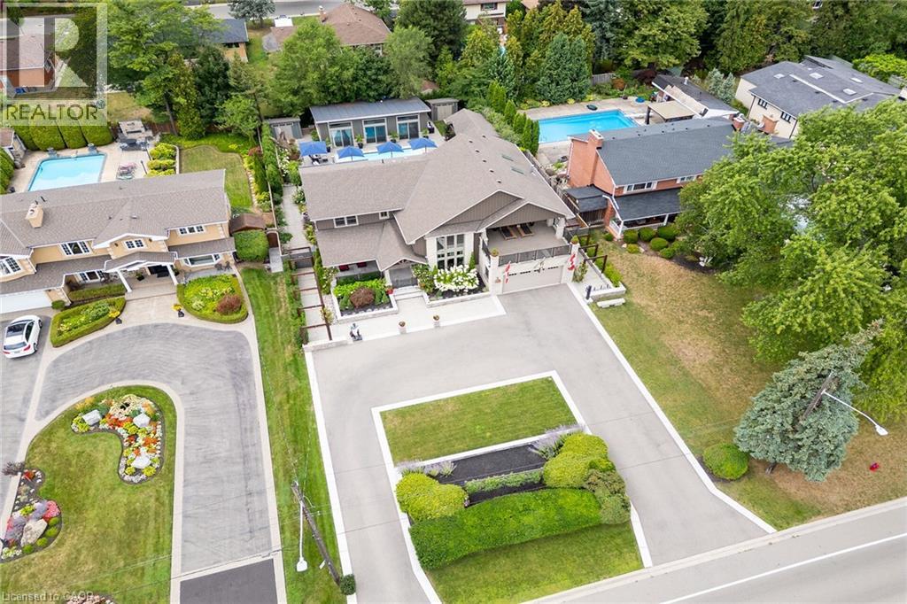 Photo 37 of 404 E Mountain Brow Boulevard E, Hamilton ON