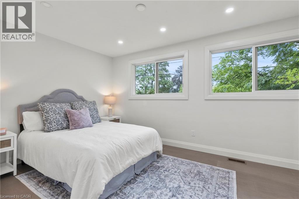 Photo 22 of 36 Spring Garden Boulevard, St Catharines ON