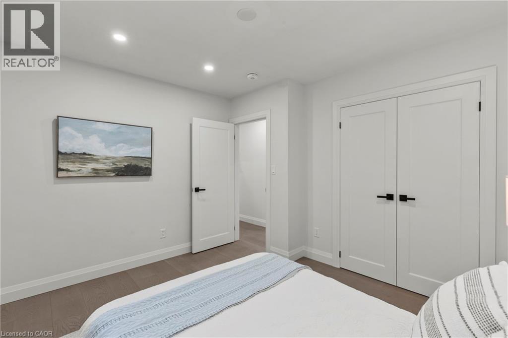Photo 21 of 36 Spring Garden Boulevard, St Catharines ON
