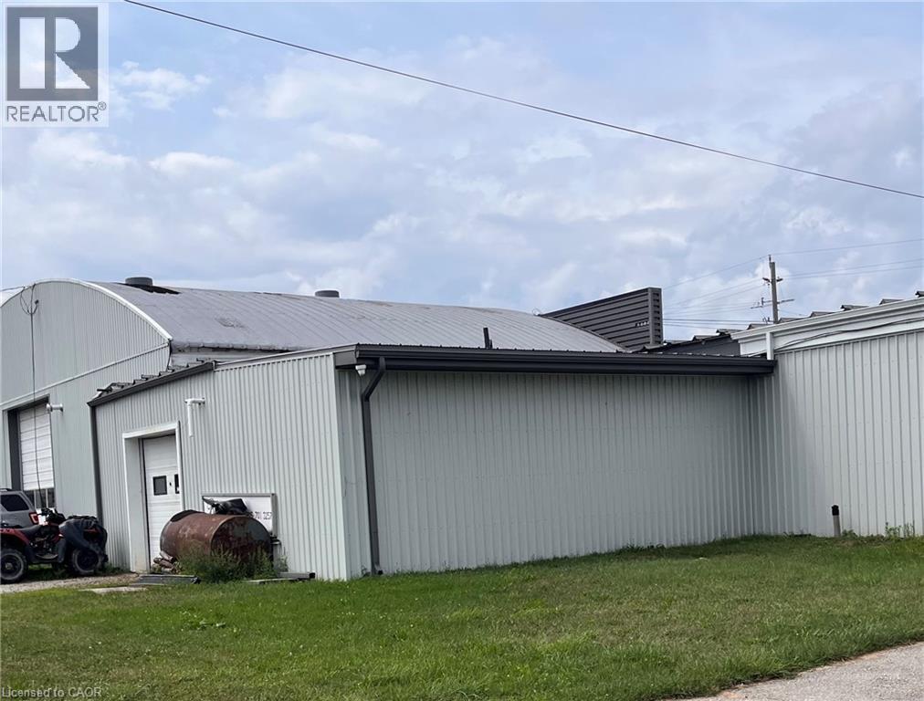 Photo 12 of 1066 Broad Street E, Dunnville ON