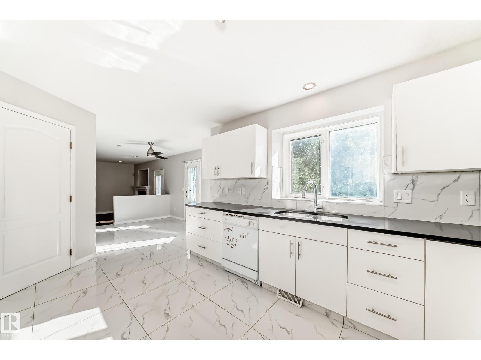 Single Family House for Sale in   ST NW Edmonton 