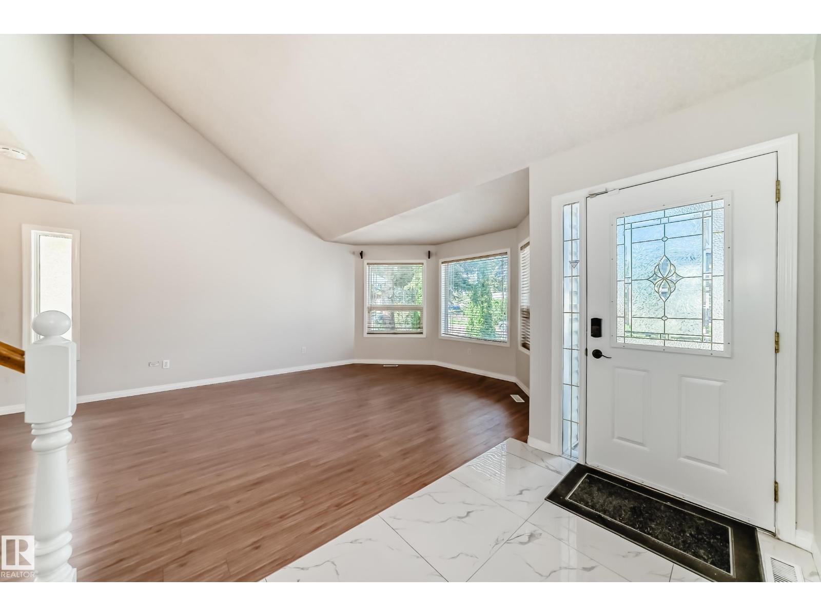 Single Family House for Sale in   ST NW Edmonton 