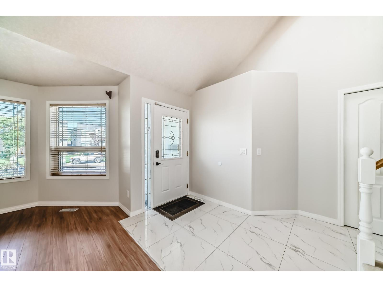 Single Family House for Sale in   ST NW Edmonton 
