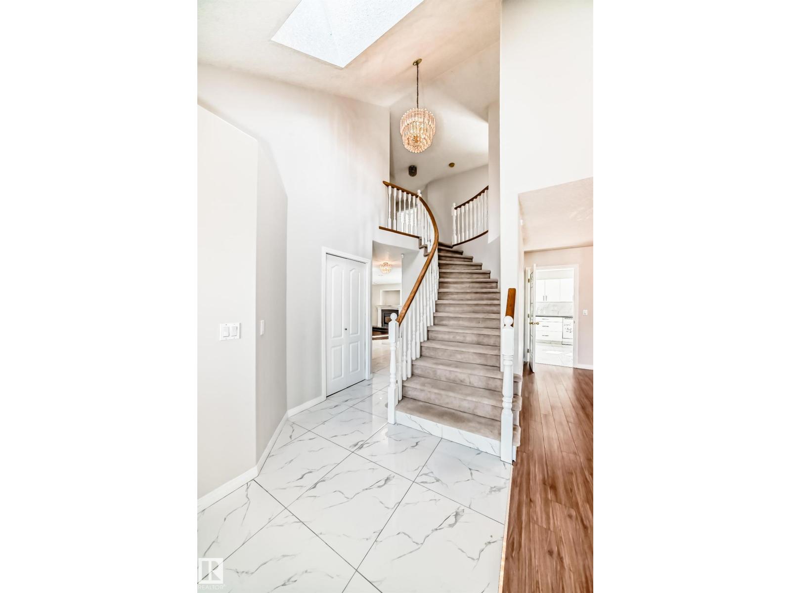 Single Family House for Sale in   ST NW Edmonton 