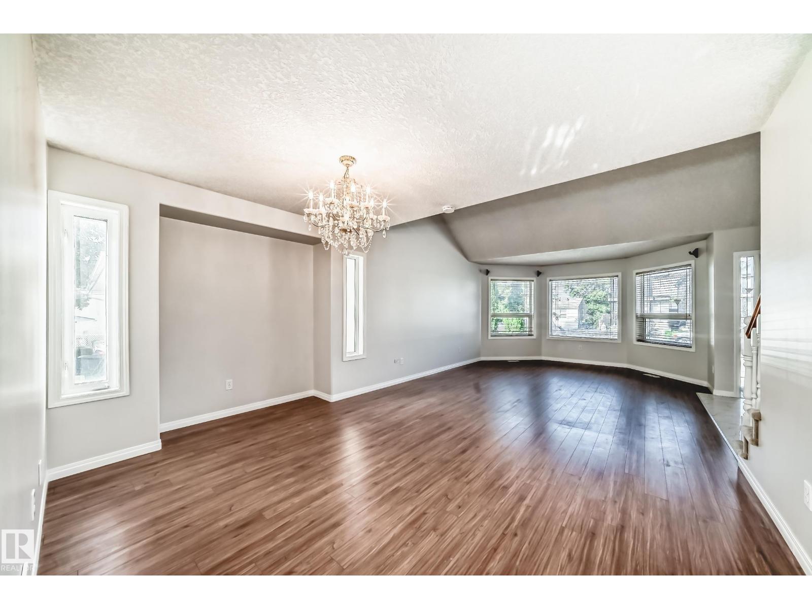 Single Family House for Sale in   ST NW Edmonton 
