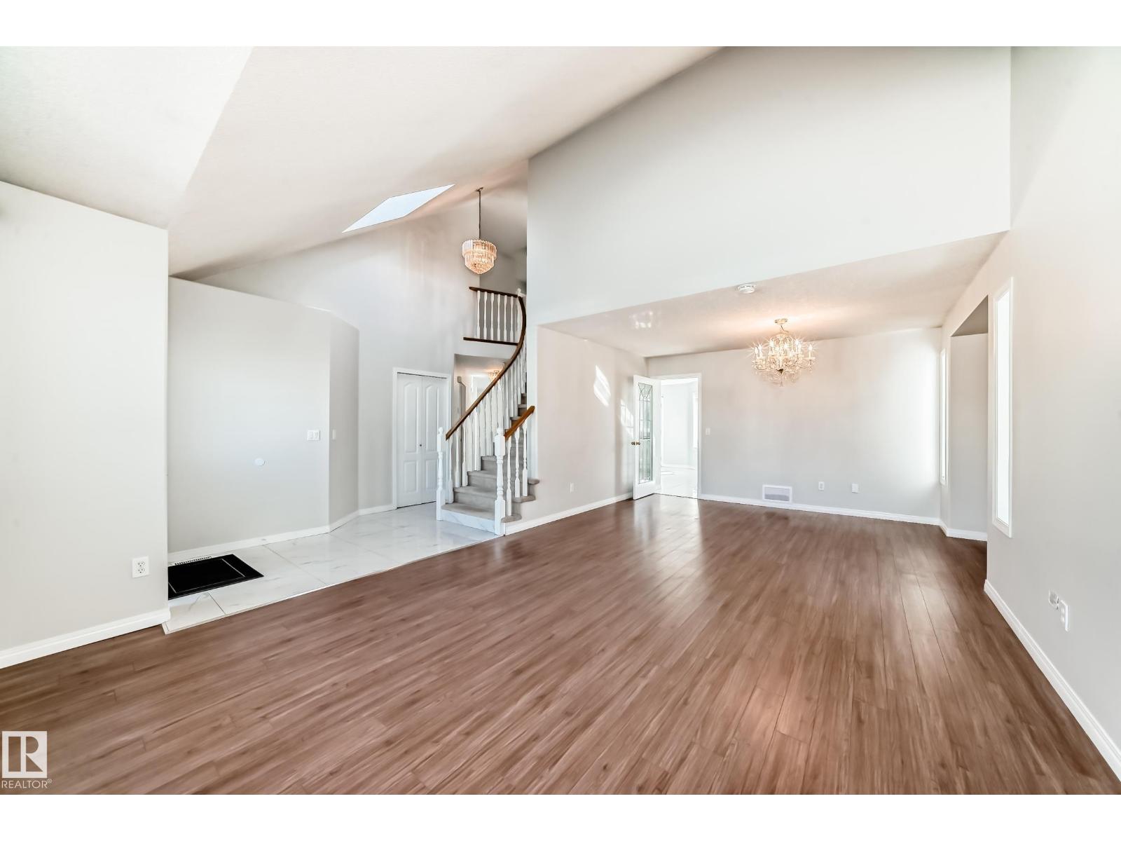 Single Family House for Sale in   ST NW Edmonton 