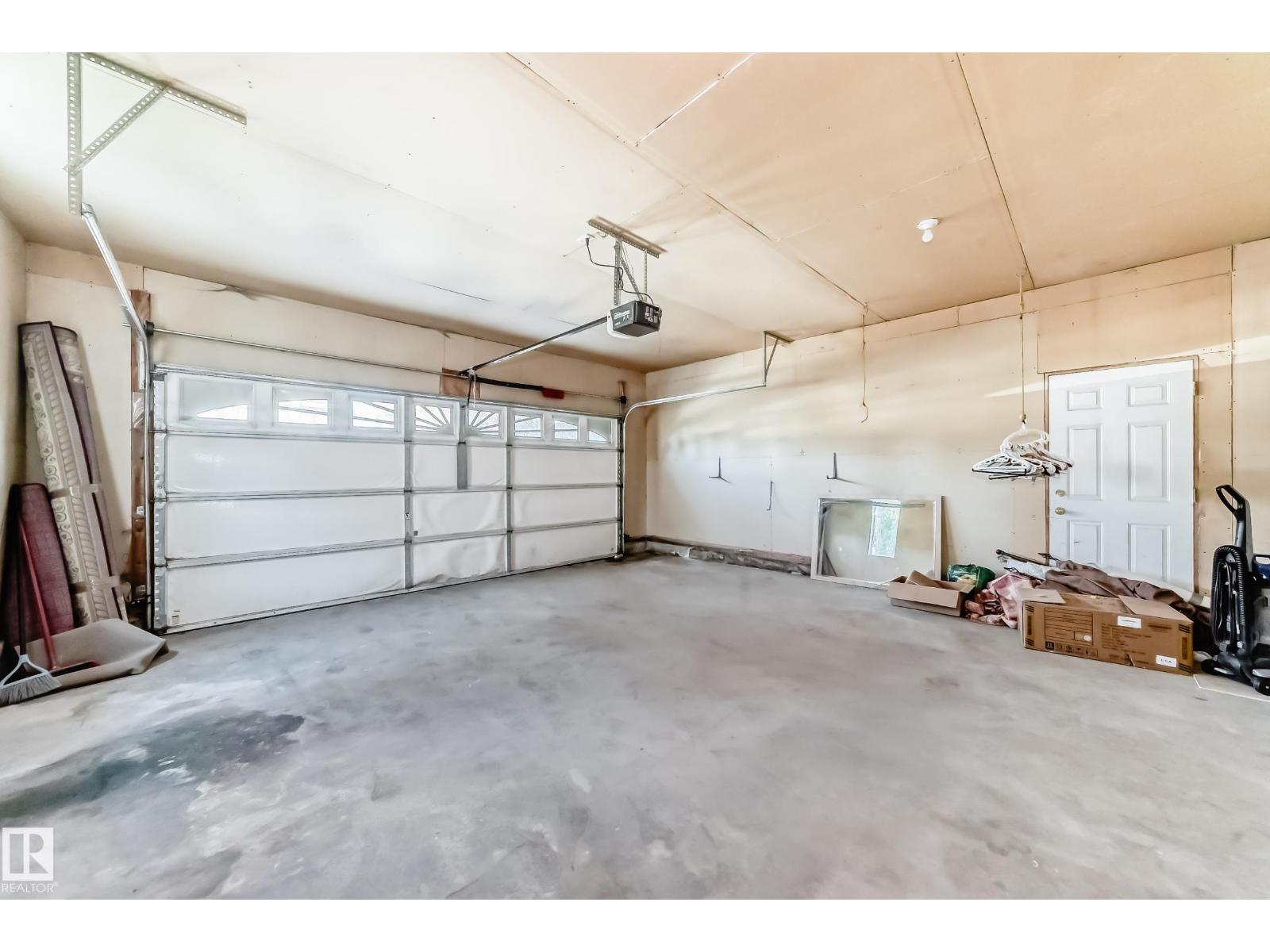 Single Family House for Sale in   ST NW Edmonton 