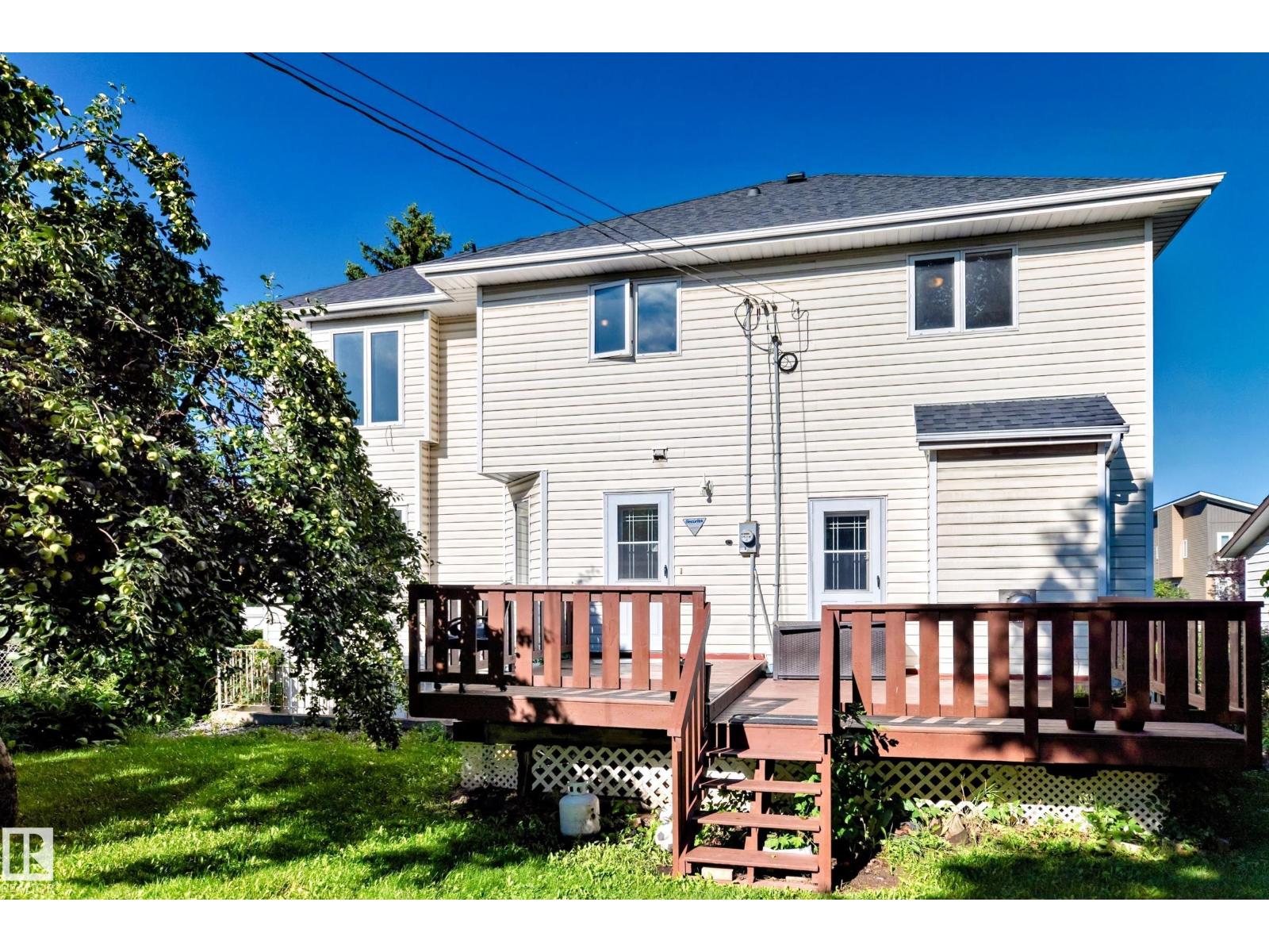 Single Family House for Sale in   ST NW Edmonton 