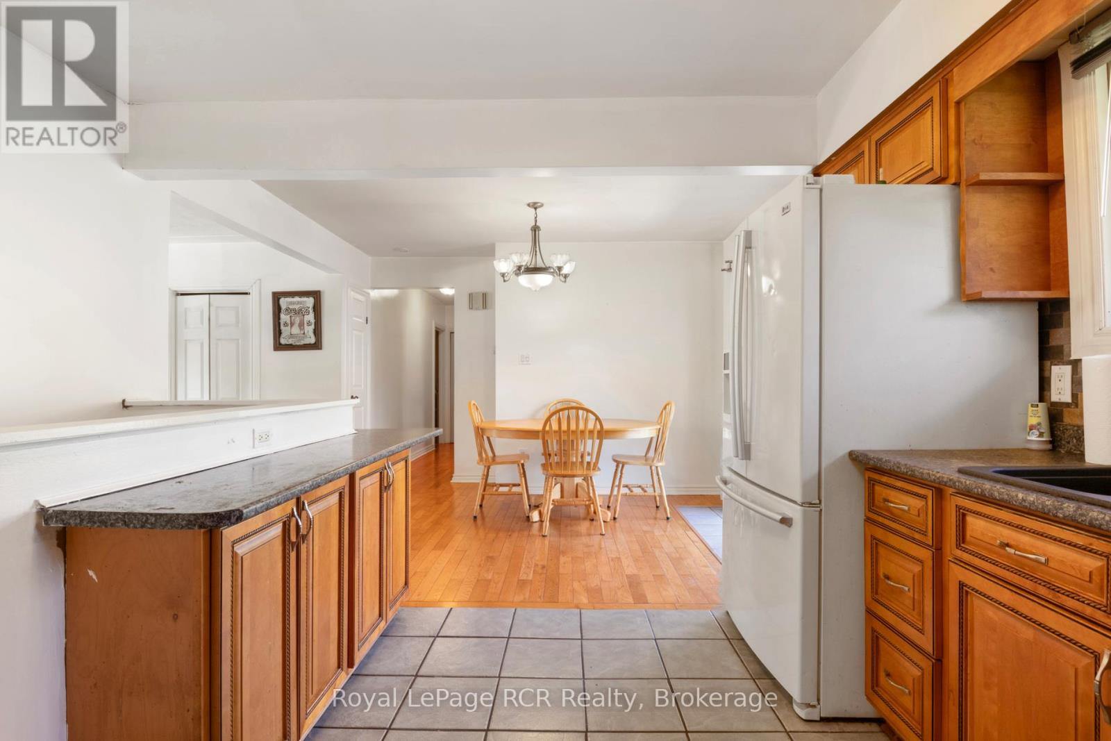 Photo 18 of 141 North Water Street W, Wellington North ON