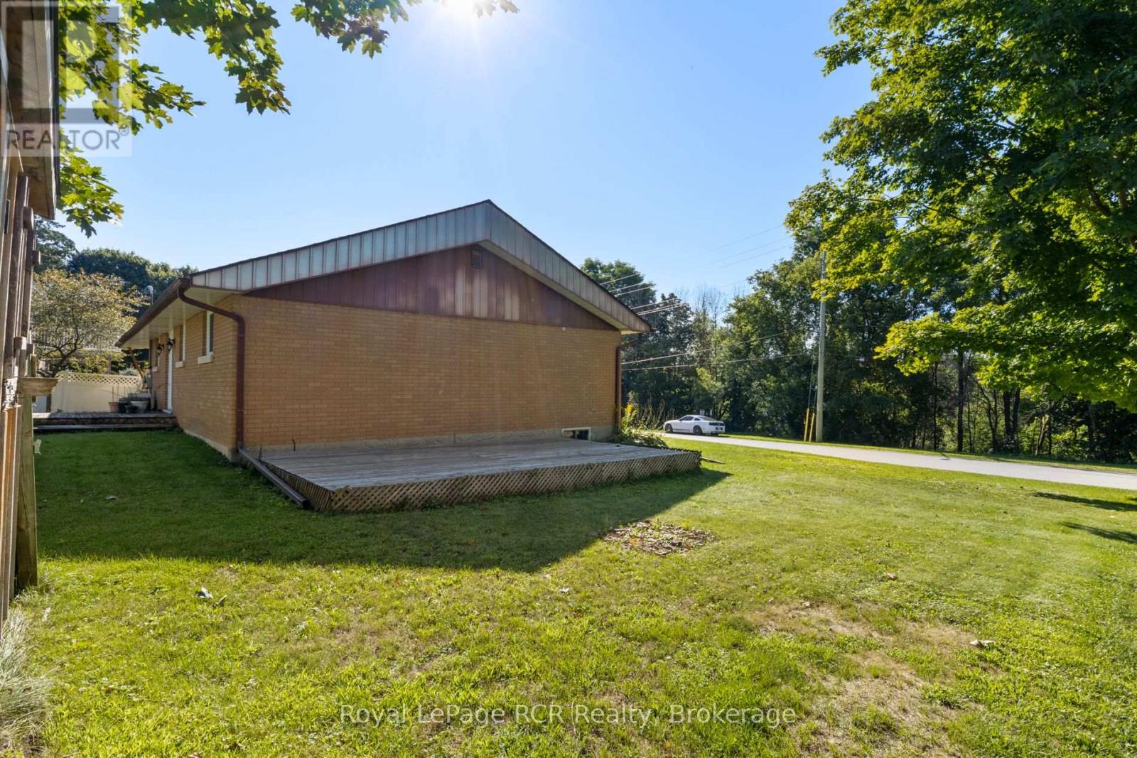 Photo 32 of 141 North Water Street W, Wellington North ON