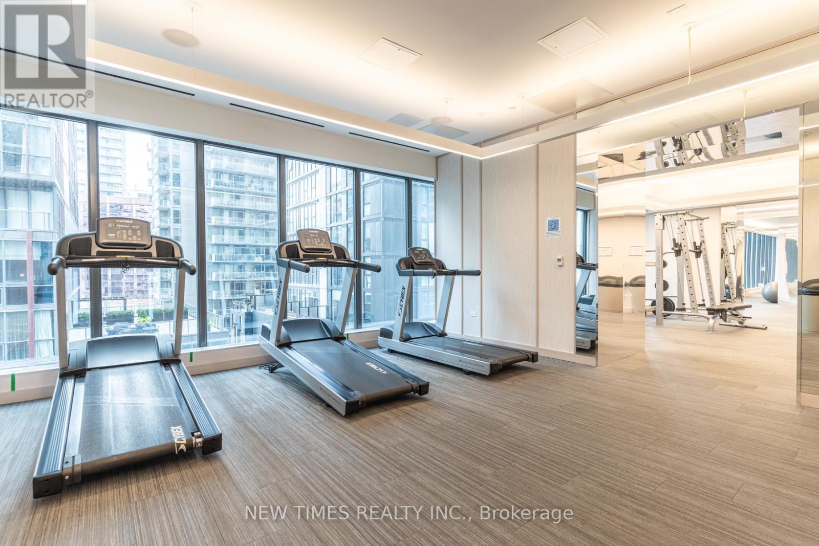 Photo 8 of 4001 125 Blue Jays Way, Toronto ON