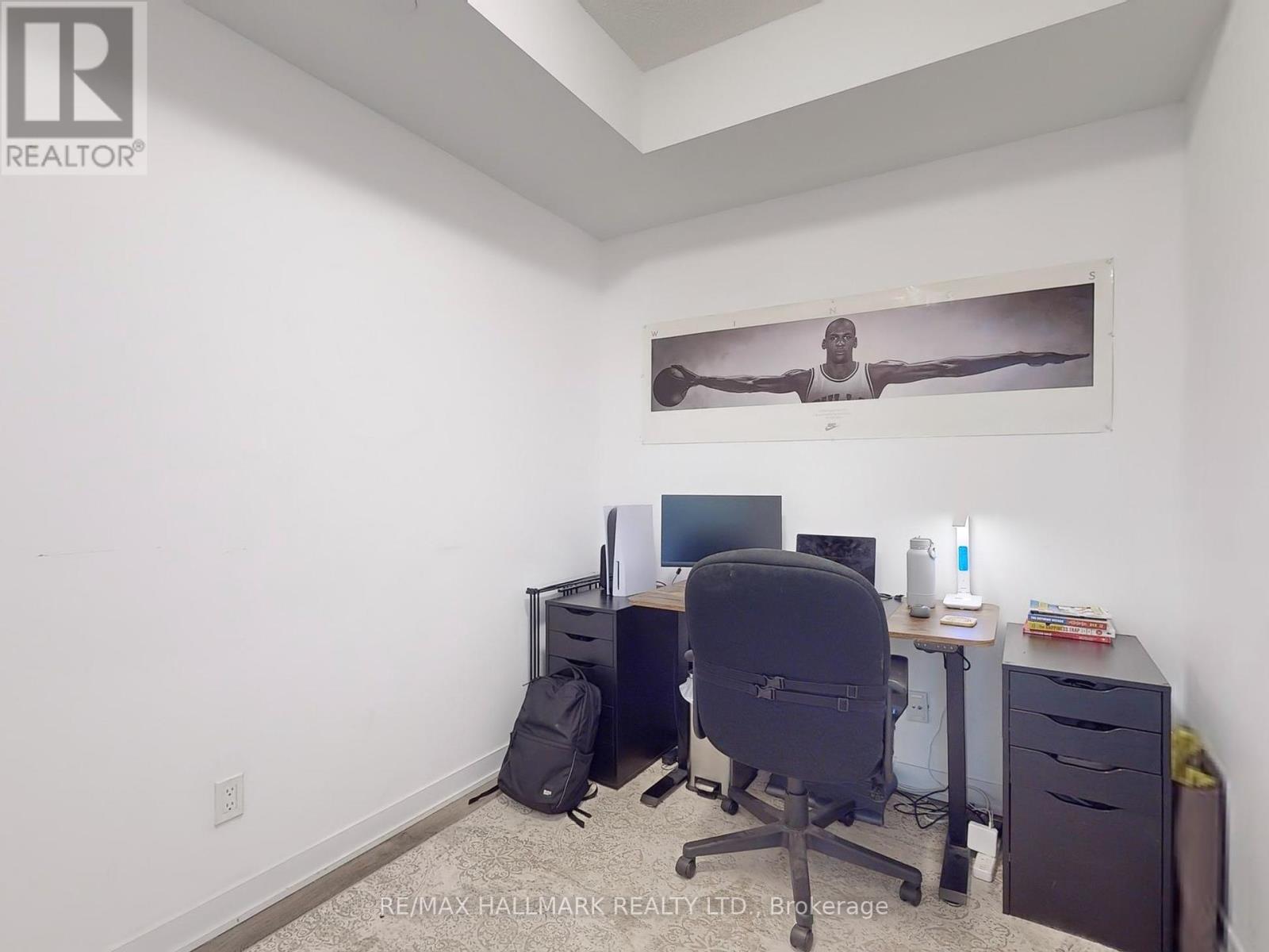 Photo 9 of 3010 87 Peter Street, Toronto ON