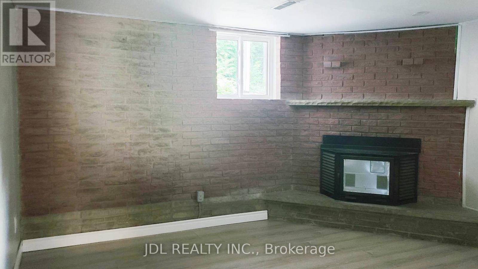 Photo 12 of 75 Mintwood Drive, Toronto ON