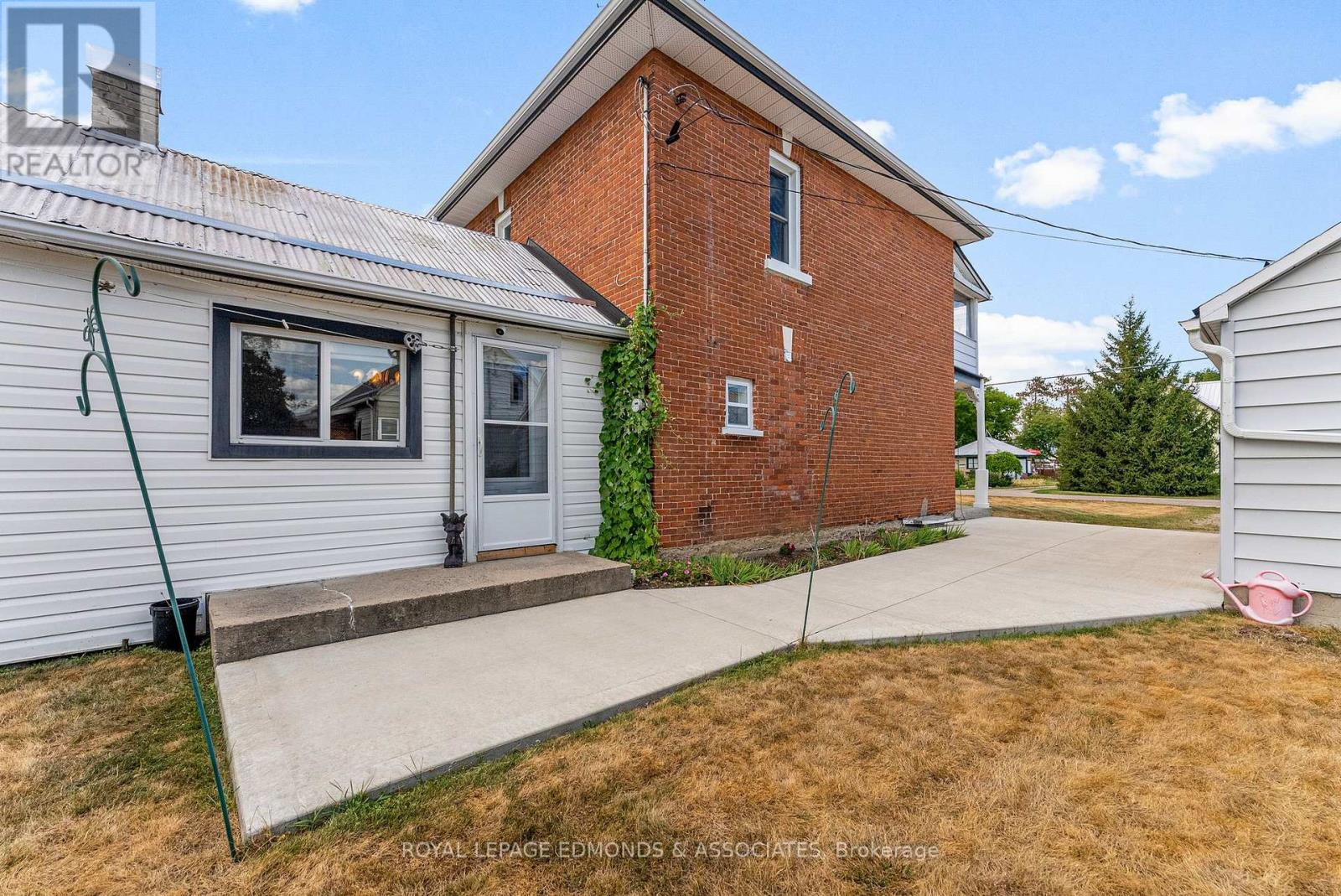 Photo 23 of 17 Elliott Street, Whitewater Region ON