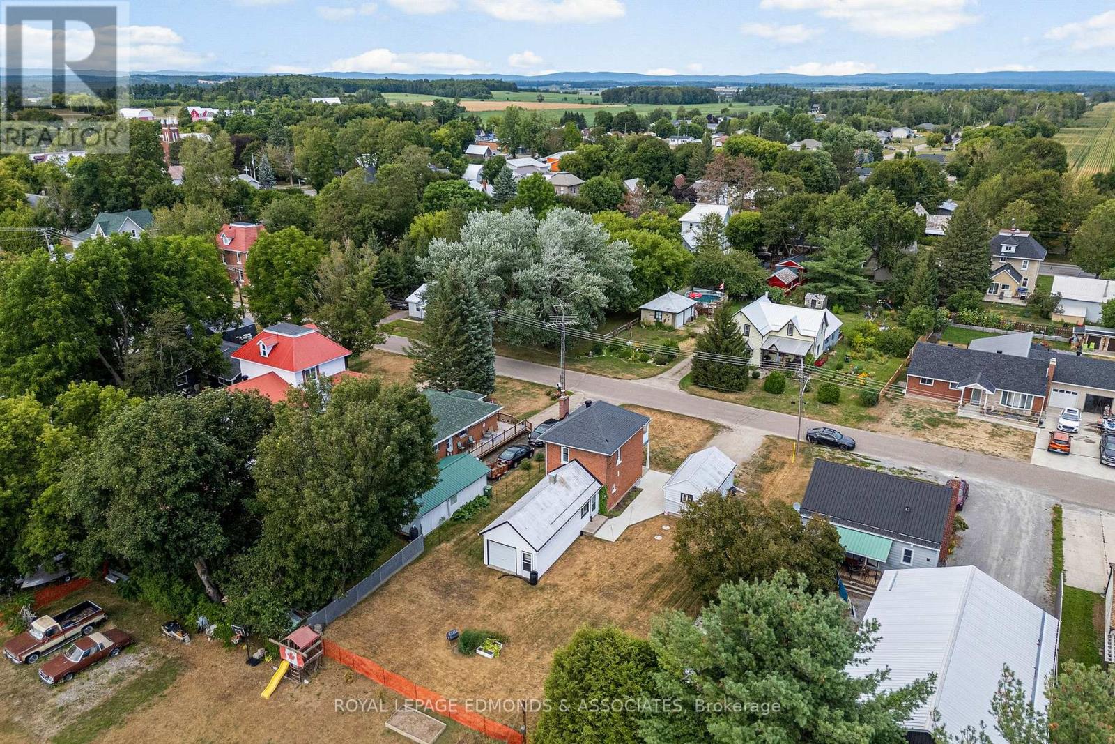 Photo 28 of 17 Elliott Street, Whitewater Region ON